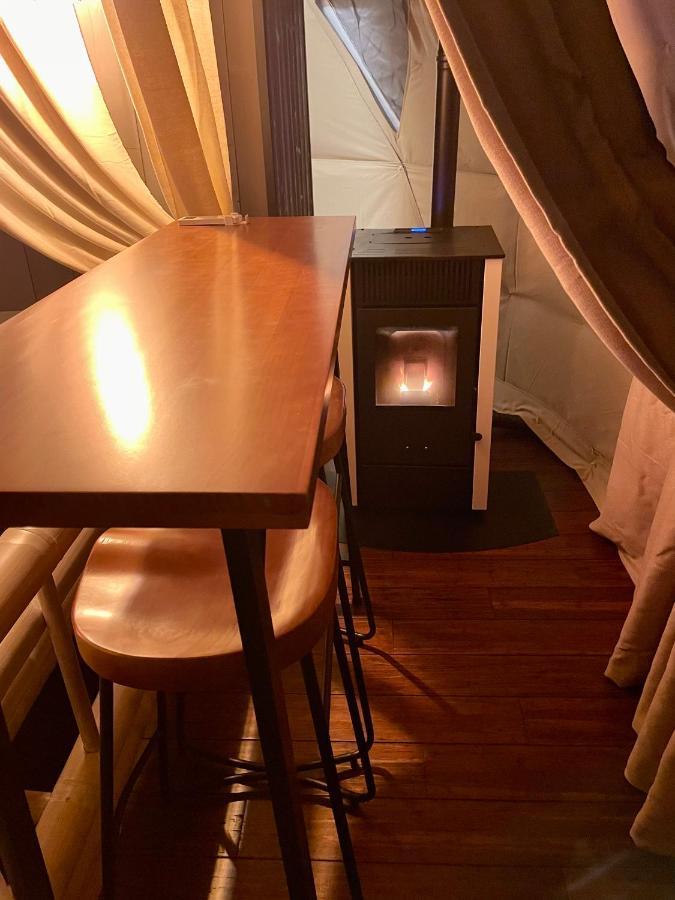 La Bulle Des Coucous 호텔 생 힐레르 드 리에 외부 사진