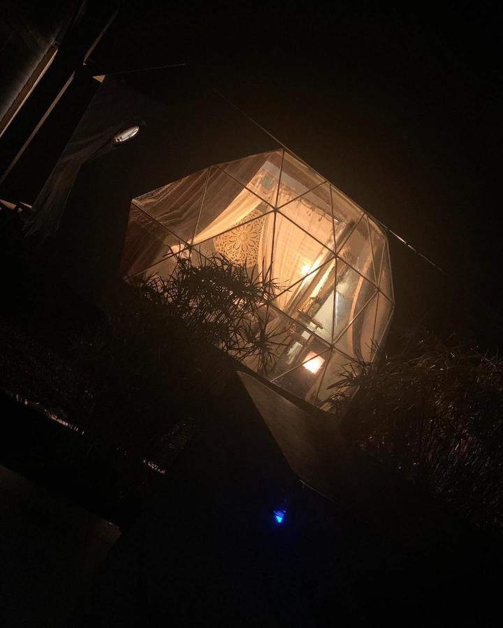 La Bulle Des Coucous 호텔 생 힐레르 드 리에 외부 사진